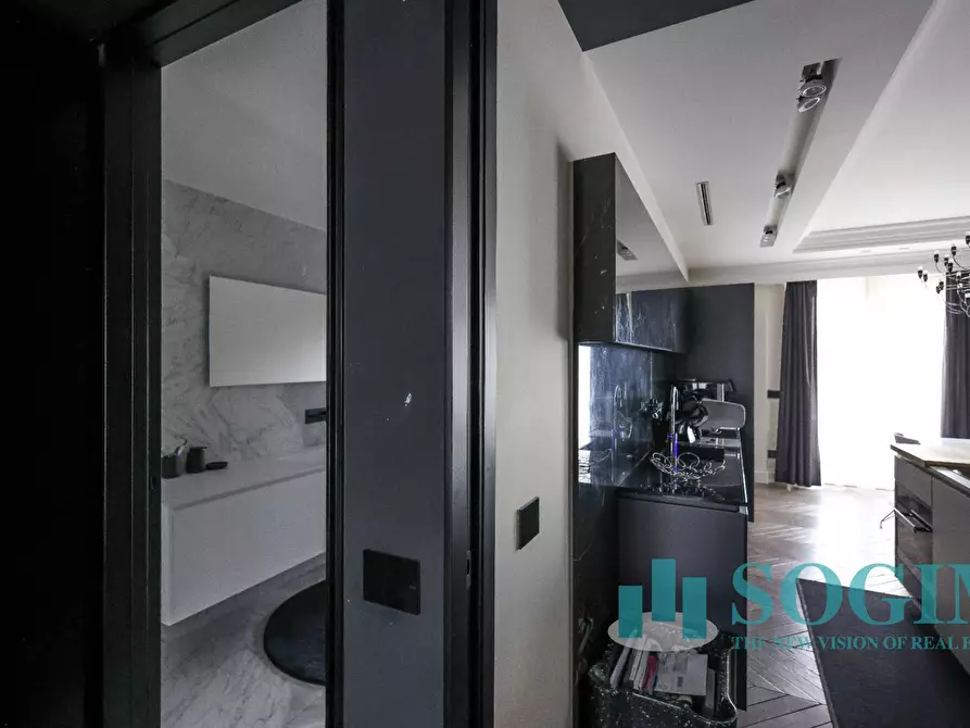 Immagine 55 di Appartamento in vendita  in via Volta 40 a Monza