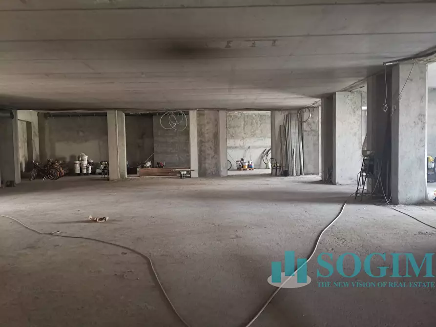 Immagine 2 di Locale commerciale in affitto  in Via Volta a Senago