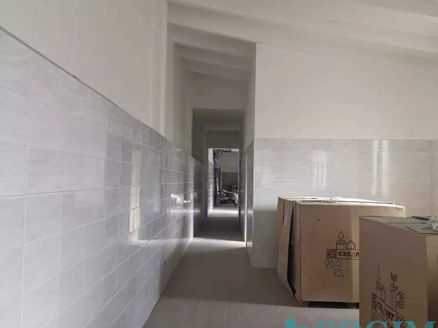 Immagine 7 di Locale commerciale in affitto  in Via Volta a Senago