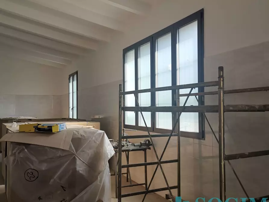 Immagine 9 di Locale commerciale in affitto  in Via Volta a Senago