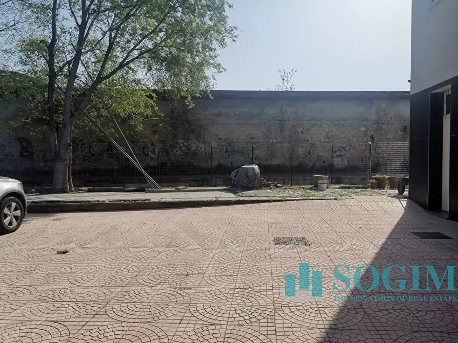 Immagine 10 di Locale commerciale in affitto  in Via Volta a Senago