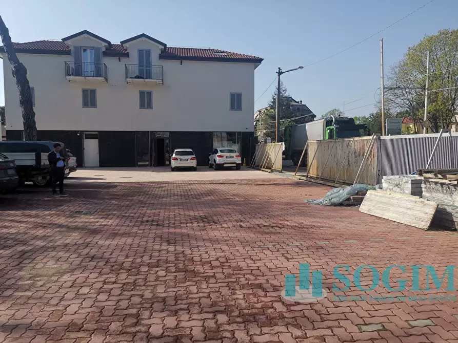 Immagine 12 di Locale commerciale in affitto  in Via Volta a Senago