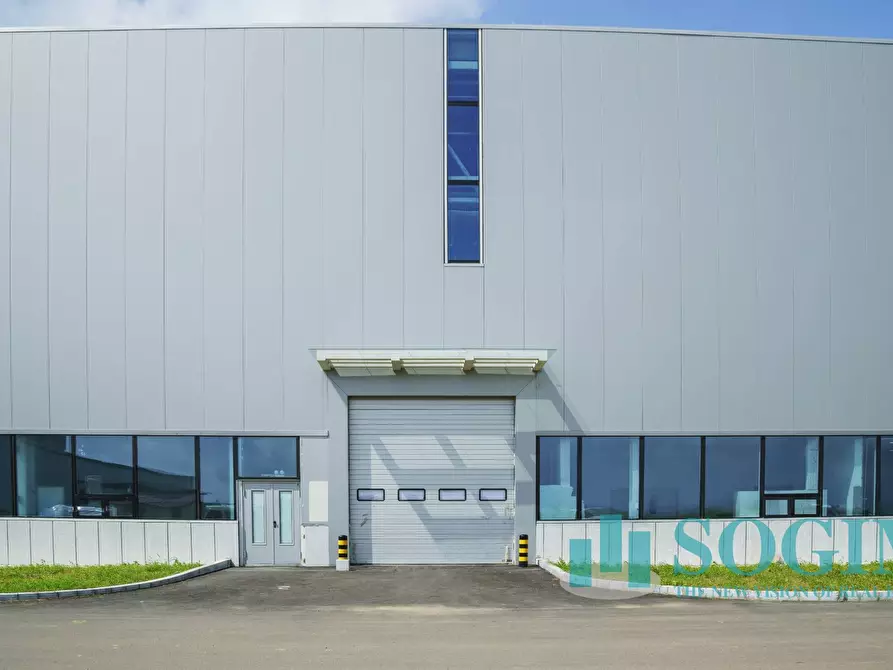 Immagine 8 di Capannone industriale in affitto  a Broni