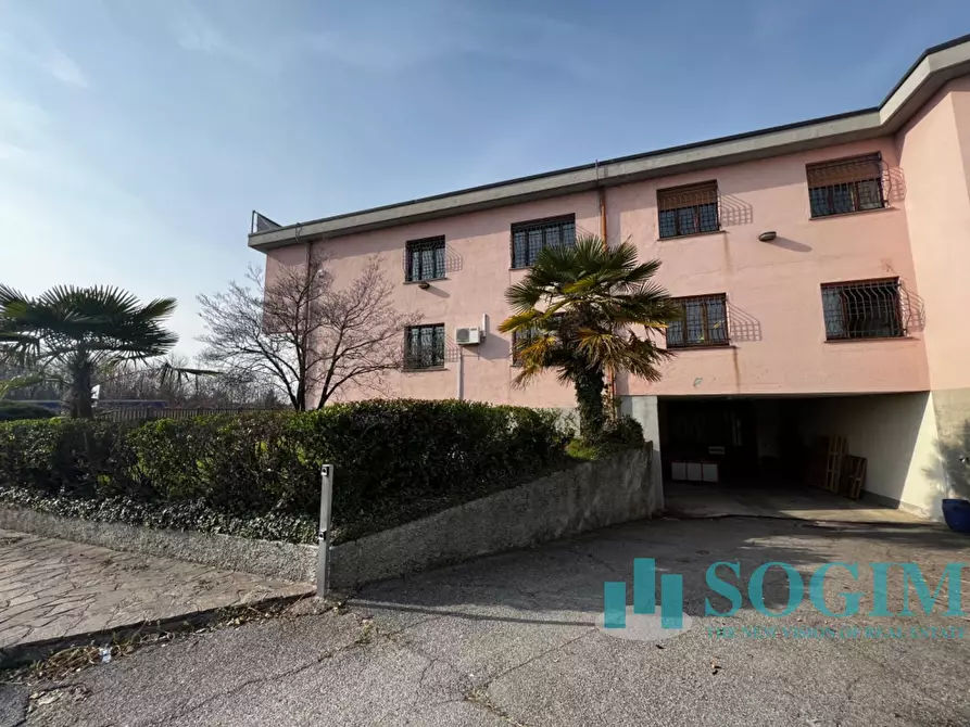 Immagine 21 di Ufficio in affitto  in Via Canturino 22 a Vertemate Con Minoprio