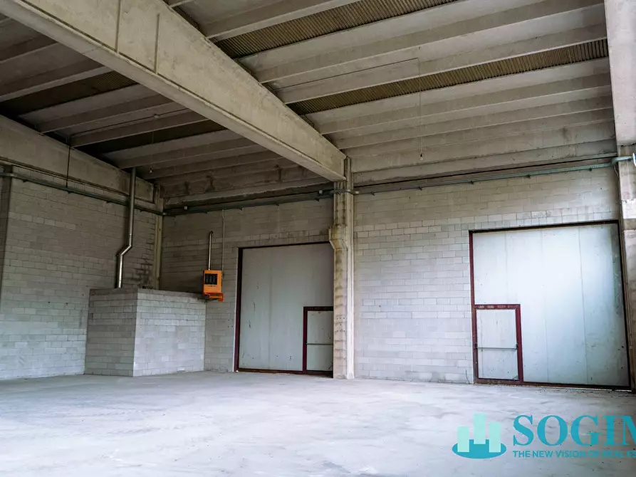 Immagine 10 di Capannone industriale in vendita  in Via Grigne 1 a Olgiate Comasco