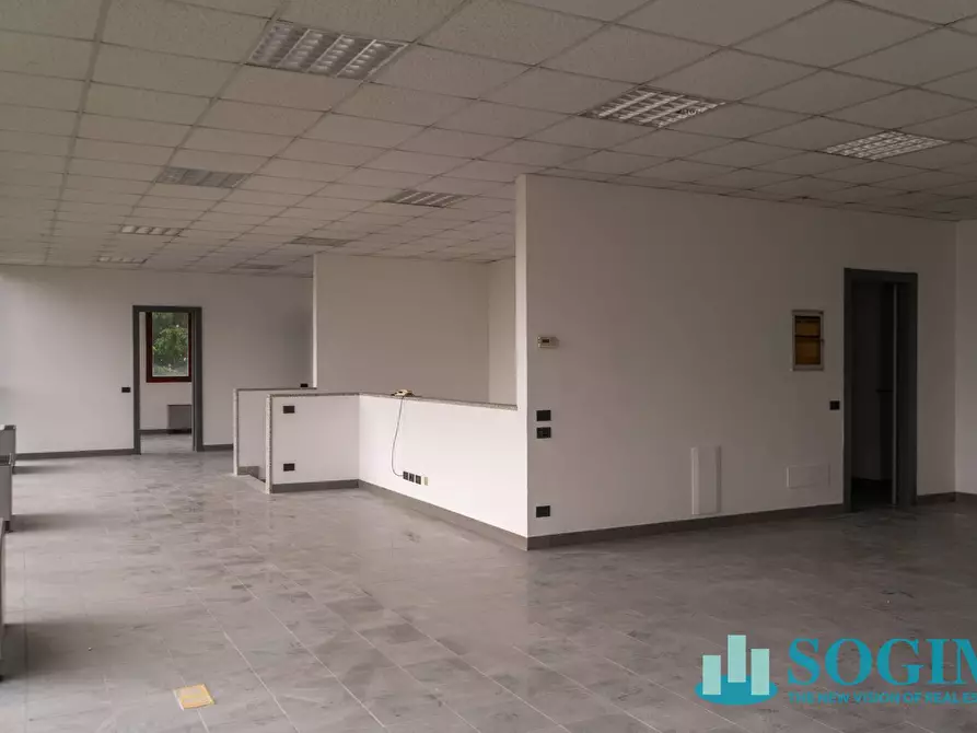 Immagine 13 di Capannone industriale in vendita  in Via Grigne 1 a Olgiate Comasco