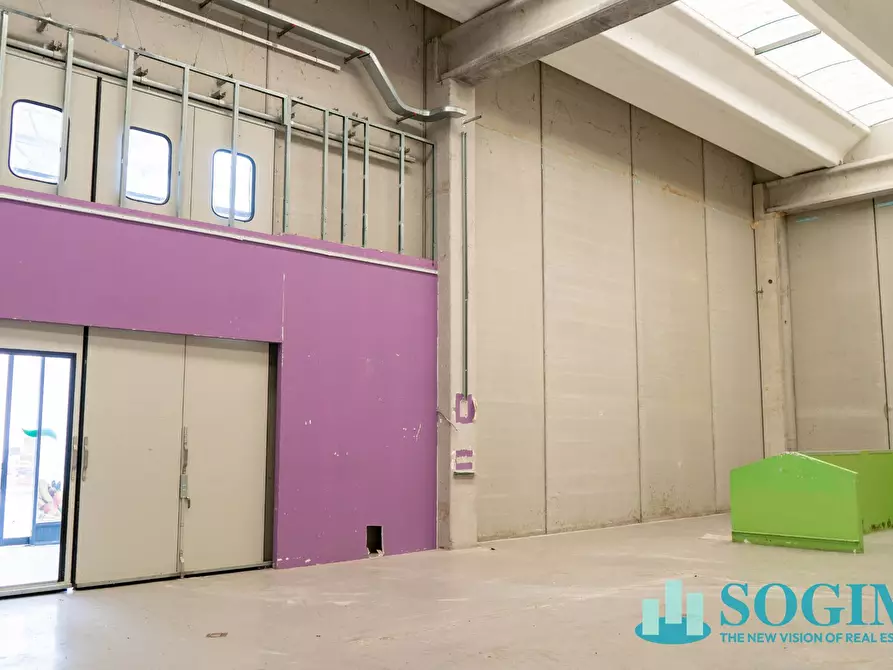 Immagine 29 di Capannone industriale in vendita  in Via Cascina Bella 1 a Olgiate Comasco