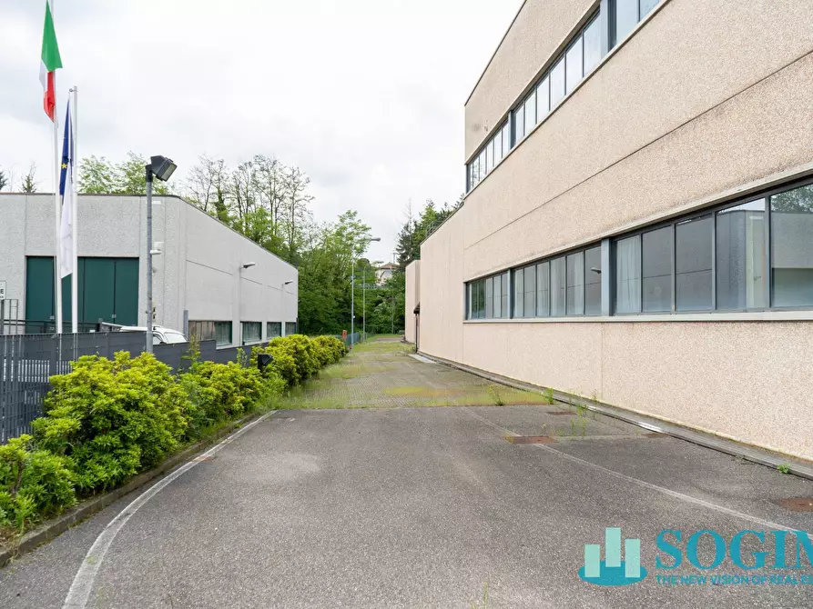 Immagine 39 di Capannone industriale in vendita  in Via Cascina Bella 1 a Olgiate Comasco