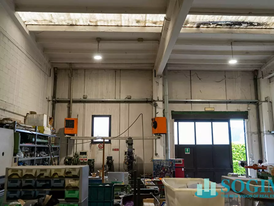 Immagine 9 di Capannone industriale in vendita  in via E. Tarantelli 17 a Mozzate