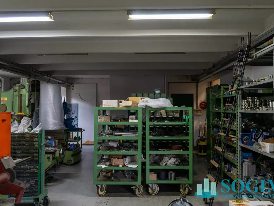 Immagine 11 di Capannone industriale in vendita  in via E. Tarantelli 17 a Mozzate