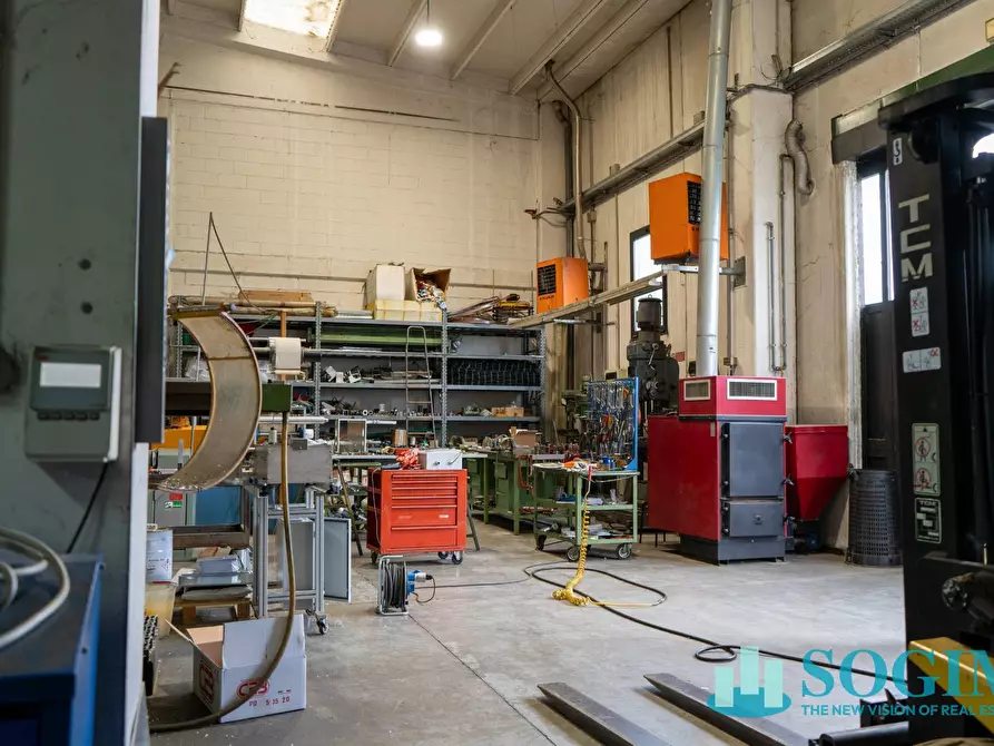 Immagine 13 di Capannone industriale in vendita  in via E. Tarantelli 17 a Mozzate