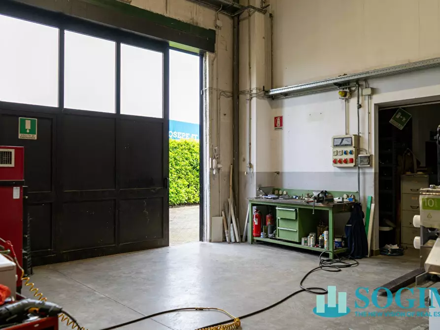 Immagine 14 di Capannone industriale in vendita  in via E. Tarantelli 17 a Mozzate