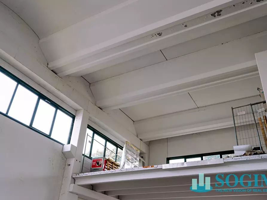 Immagine 4 di Capannone industriale in vendita  in Via I Maggio 30/32 a Cerro Al Lambro