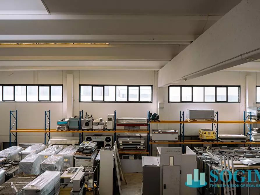 Immagine 13 di Capannone industriale in vendita  in Via I Maggio 30/32 a Cerro Al Lambro