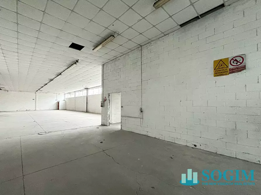 Immagine 11 di Capannone industriale in vendita  in sabotino 10 a Tradate