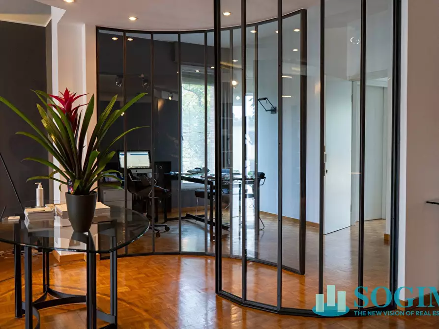 Immagine 41 di Locale commerciale in affitto  in Via Don Minzoni a Alzate Brianza