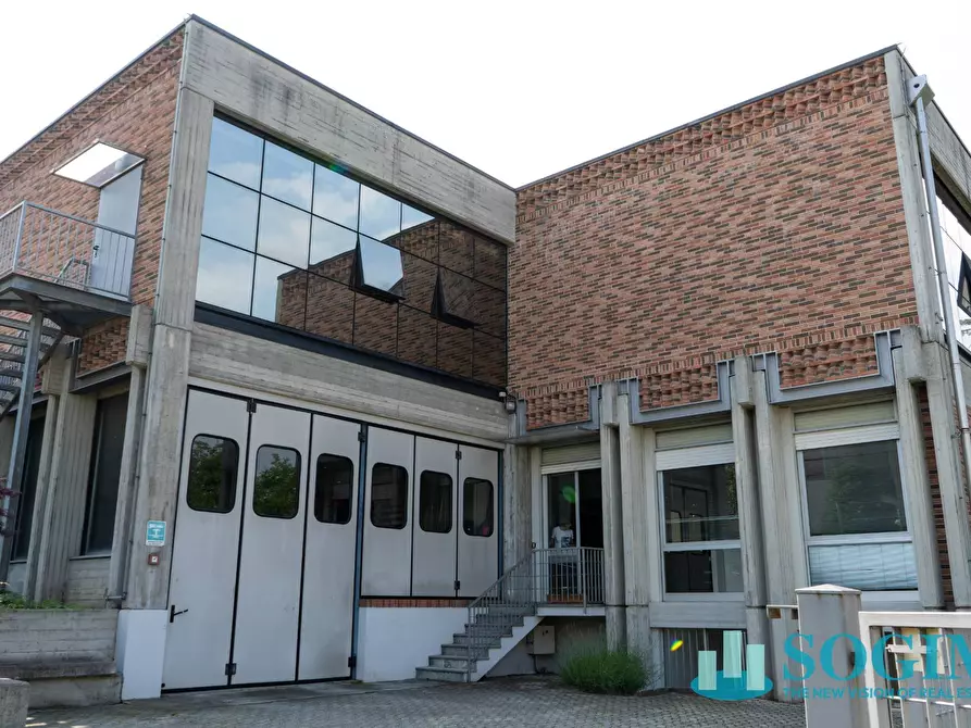 Immagine 44 di Locale commerciale in affitto  in Via Don Minzoni a Alzate Brianza