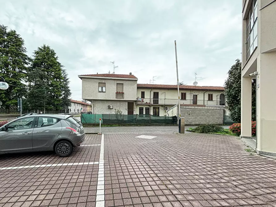 Immagine 23 di Negozio in affitto  in viale milano 65 a Gallarate