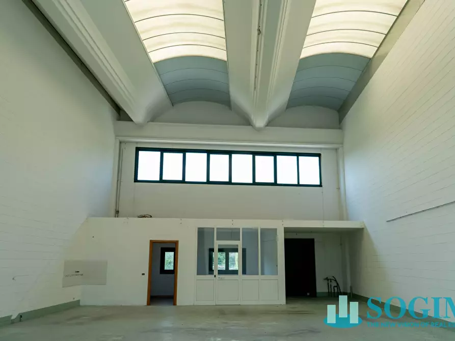 Immagine 4 di Capannone industriale in vendita  in Via casa rossa 43 a Solbiate Con Cagno