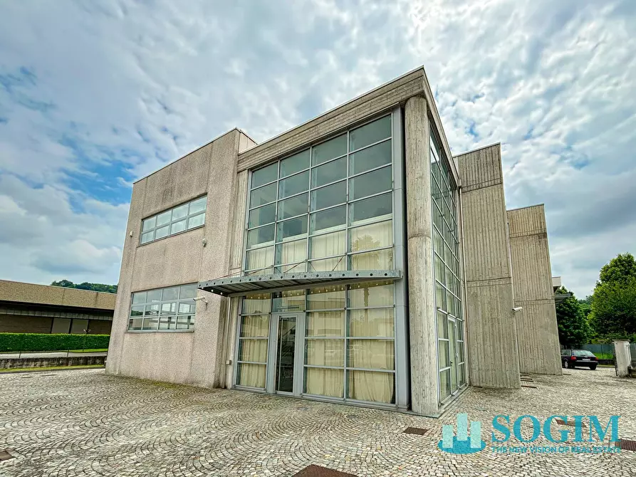 Immagine 33 di Capannone industriale in affitto  in via 2 giugno 15 a Azzate