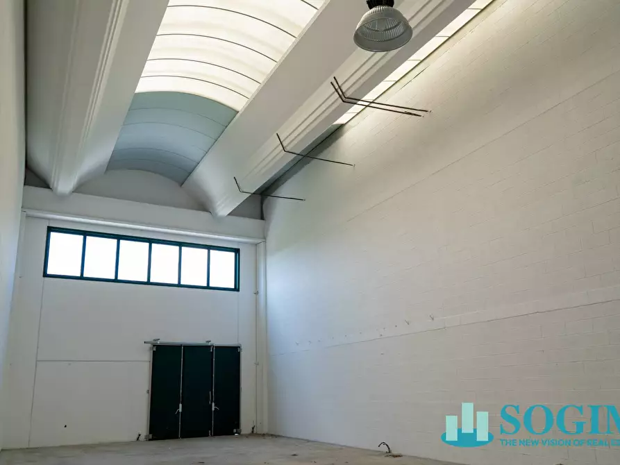 Immagine 3 di Capannone industriale in vendita  in Via Strada Rossa 12 a Vanzago