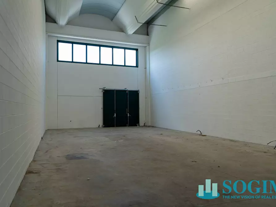 Immagine 6 di Capannone industriale in vendita  in Via Strada Rossa 12 a Vanzago