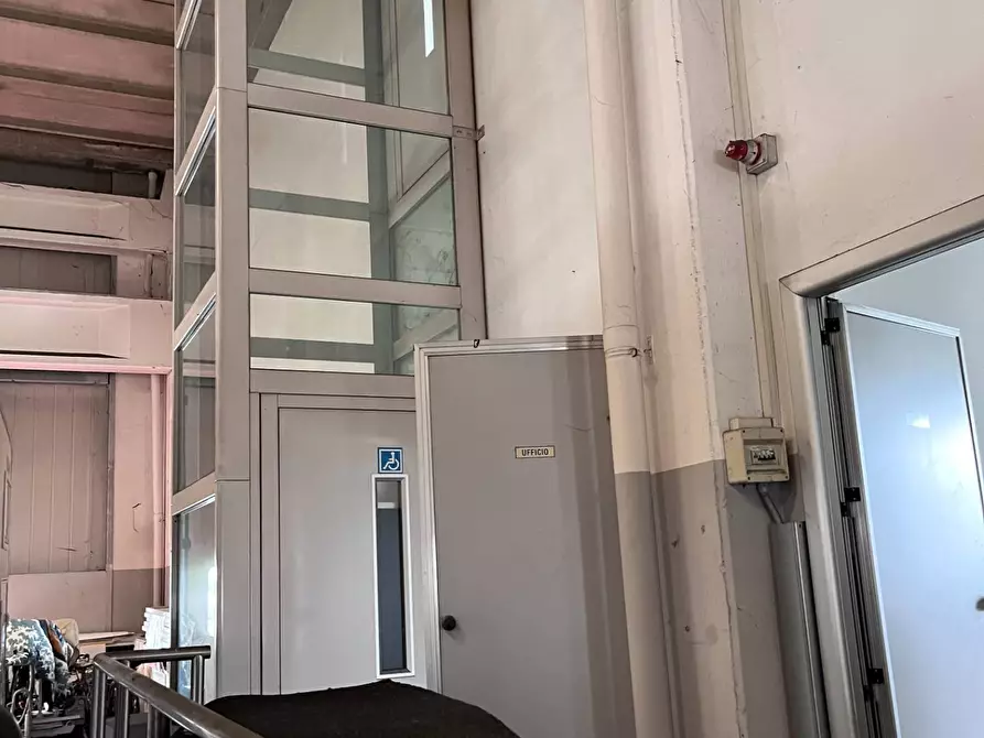 Immagine 22 di Capannone industriale in affitto  in via Dante 55 a Abbiategrasso