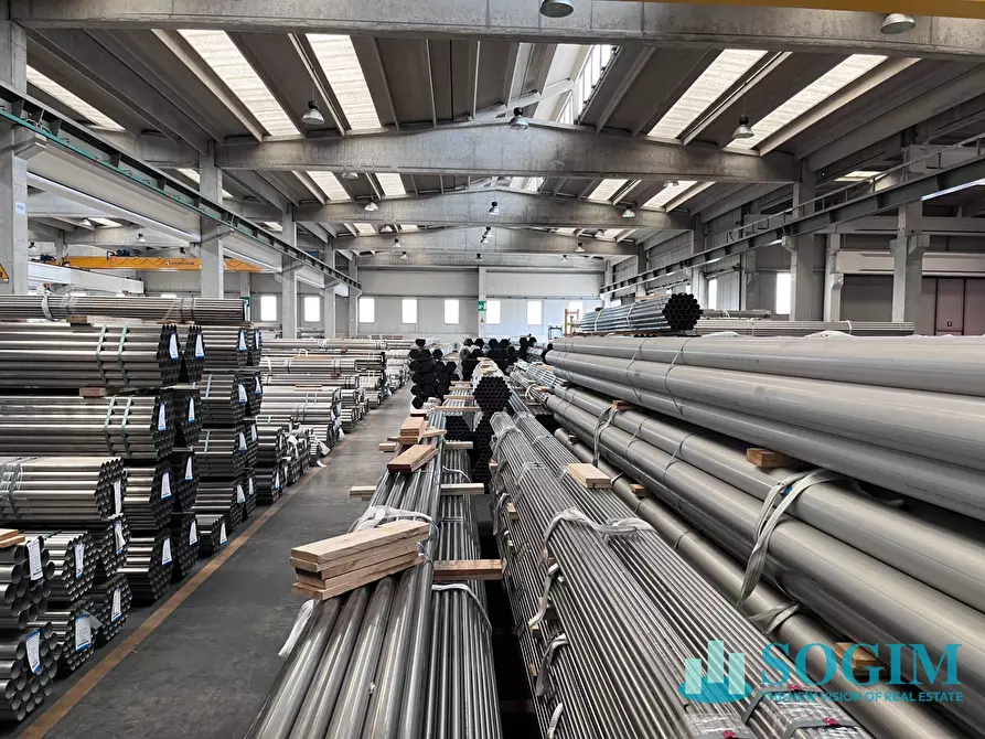 Immagine 25 di Capannone industriale in affitto  in via Dante 55 a Abbiategrasso