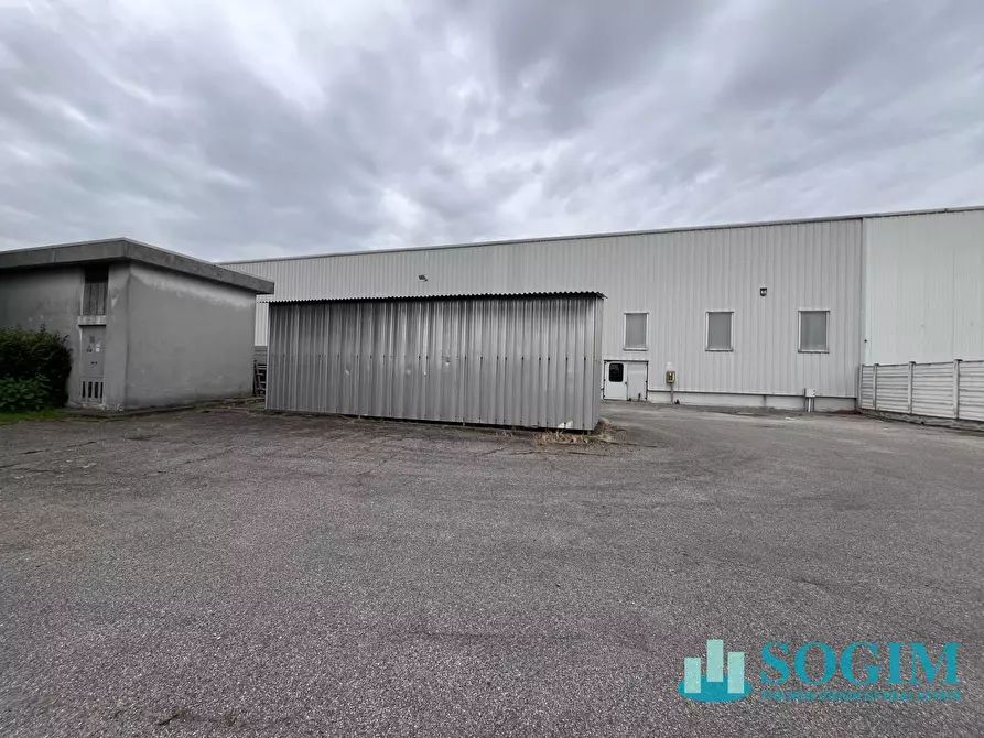 Immagine 35 di Capannone industriale in affitto  in via Dante 55 a Abbiategrasso