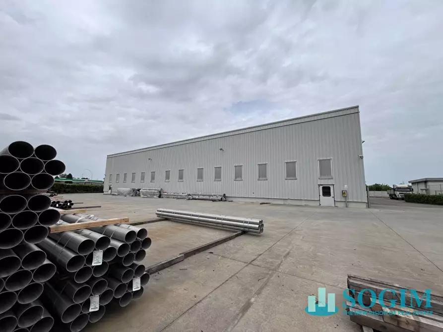 Immagine 46 di Capannone industriale in affitto  in via Dante 55 a Abbiategrasso