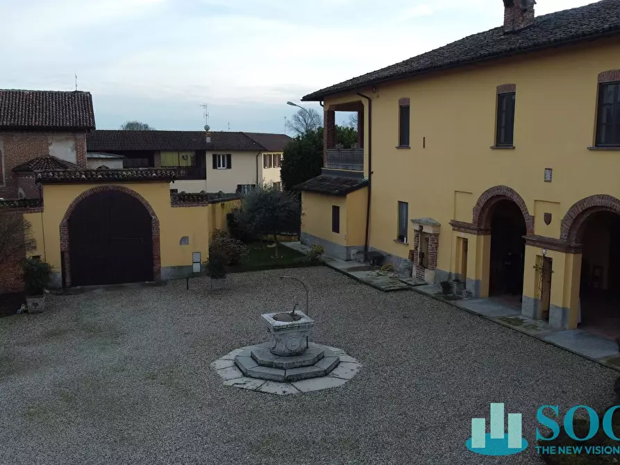 Immagine 3 di Palazzo in vendita  in via Milano 13 a Albuzzano
