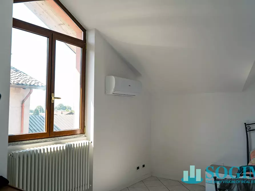 Immagine 8 di Appartamento in vendita  in Via Adamello a Figino Serenza