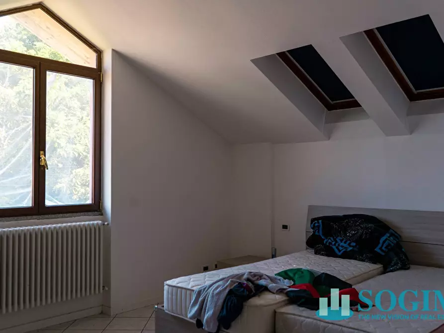 Immagine 46 di Palazzo in vendita  in Via Adamello a Figino Serenza