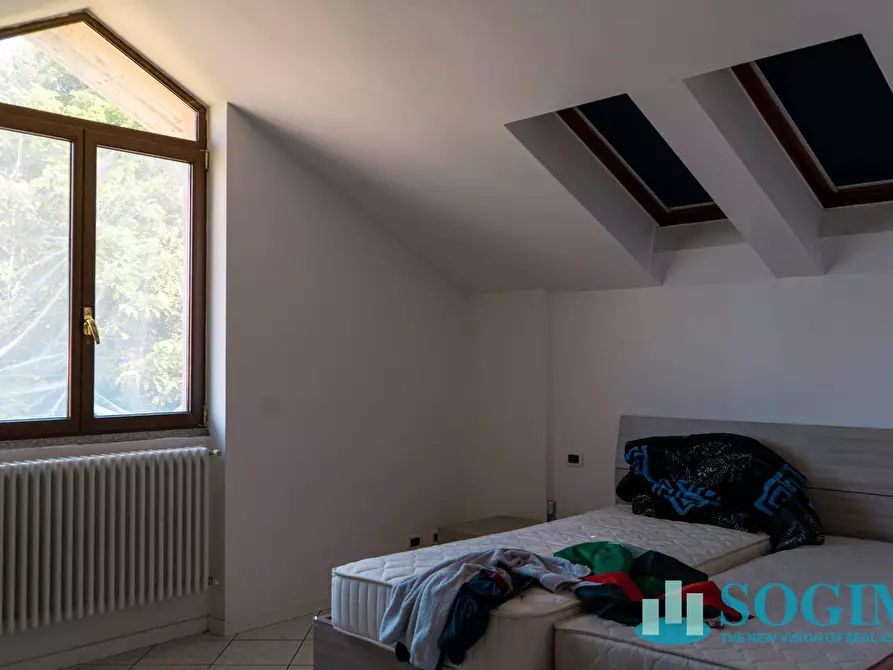 Immagine 47 di Palazzo in vendita  in Via Adamello a Figino Serenza