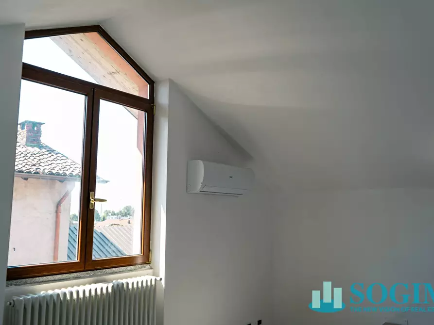 Immagine 42 di Palazzo in vendita  in Via Adamello a Figino Serenza