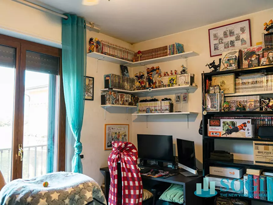 Immagine 27 di Palazzo in vendita  in Via Adamello a Figino Serenza