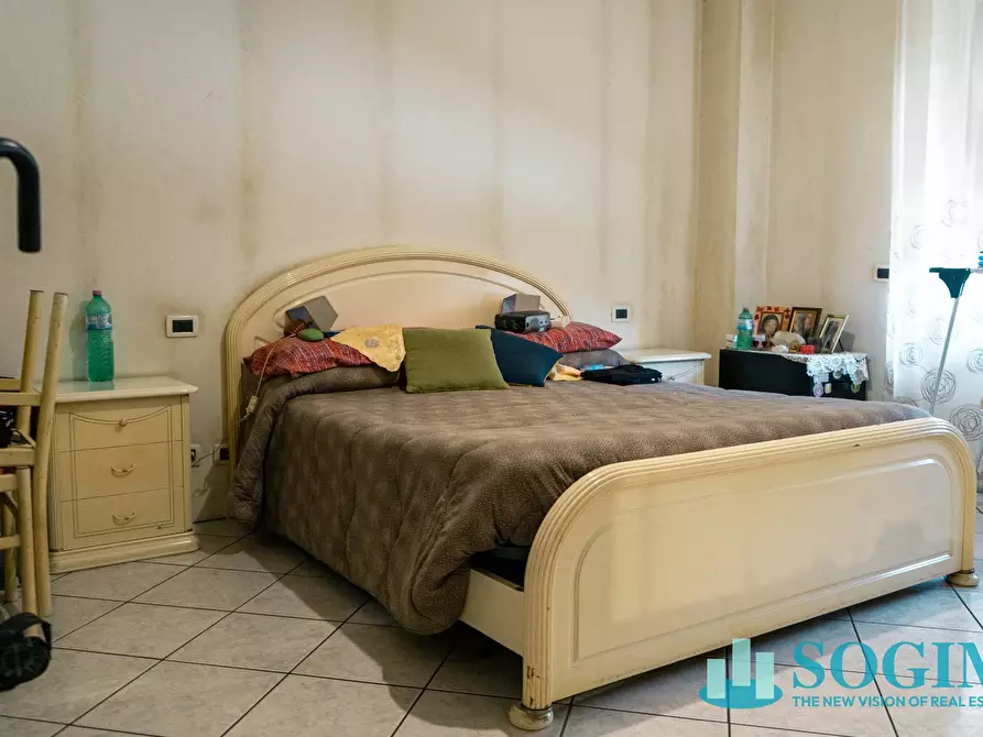 Immagine 32 di Palazzo in vendita  in Via Adamello a Figino Serenza