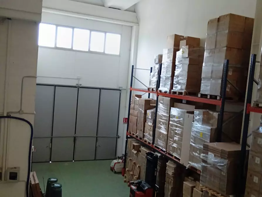 Immagine 11 di Capannone industriale in affitto  in via Caravaggio 28 a Desio