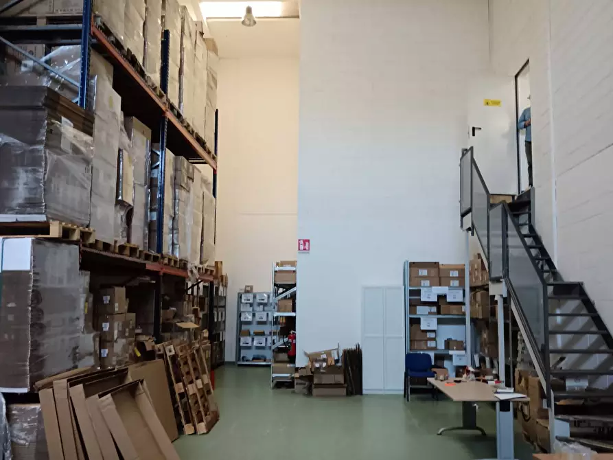 Immagine 3 di Capannone industriale in affitto  in via Caravaggio 28 a Desio