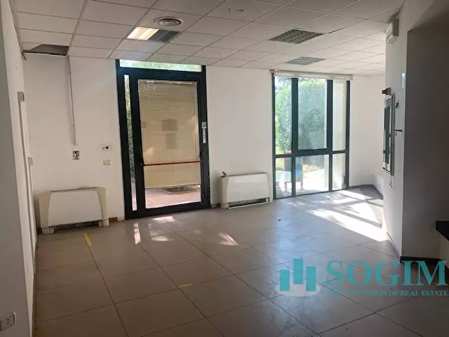 Immagine 4 di Capannone industriale in affitto  a Settala