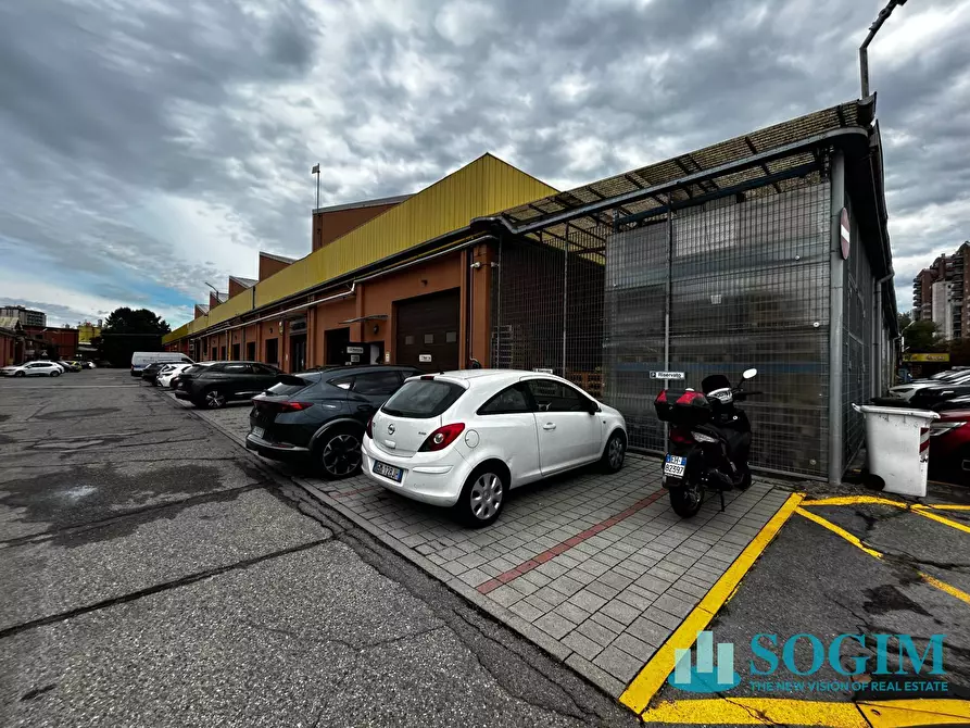 Immagine 36 di Capannone industriale in vendita  in viale rimembranze 93 a Sesto San Giovanni