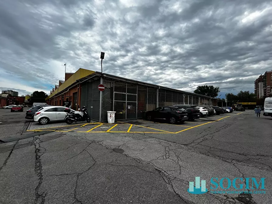 Immagine 38 di Capannone industriale in vendita  in viale rimembranze 93 a Sesto San Giovanni