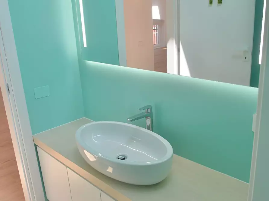 Immagine 31 di Ufficio in vendita  in via cimabue 16 a Besana In Brianza