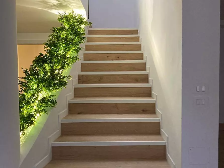 Immagine 34 di Ufficio in vendita  in via cimabue 16 a Besana In Brianza