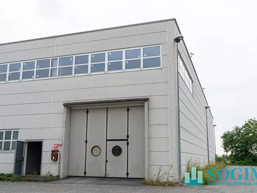 Immagine 3 di Capannone industriale in vendita  in via Erba 33 a Melzo