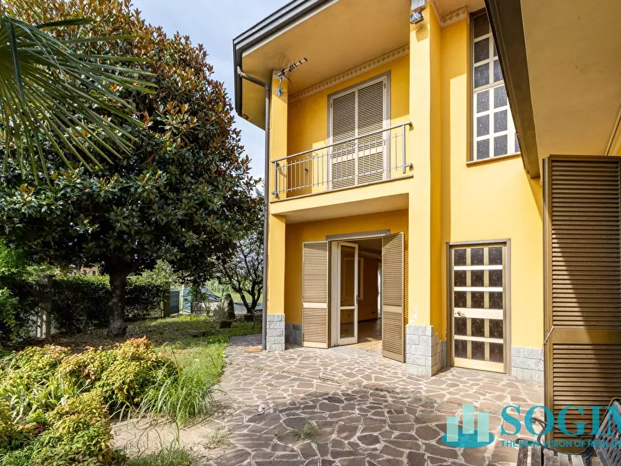 Immagine 21 di Villa in vendita  in Via Fismes 49 a Triuggio