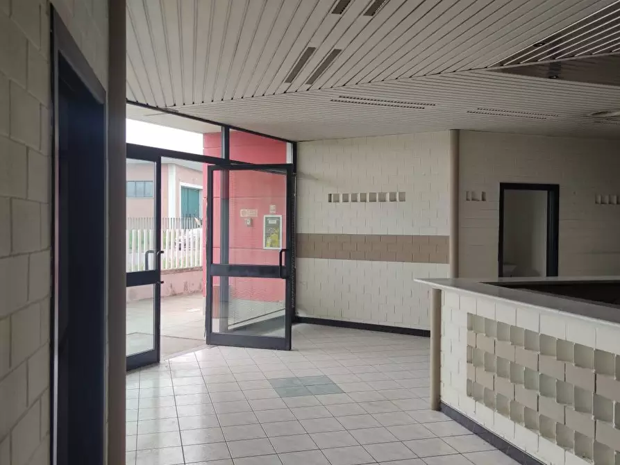 Immagine 35 di Locale commerciale in vendita  in Via Blancanuca 3 a Treviglio