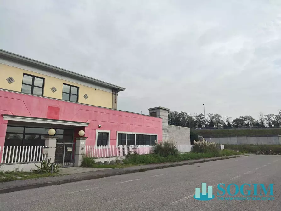 Immagine 43 di Locale commerciale in affitto  in Via Blancanuca 3 a Treviglio