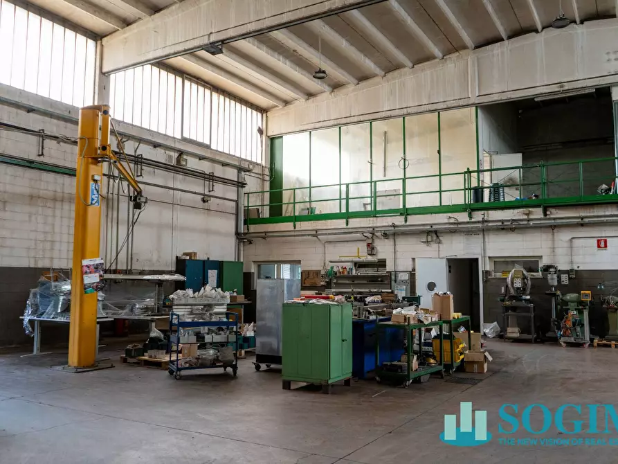Immagine 3 di Capannone industriale in vendita  in Via dell'artigianato a Turate