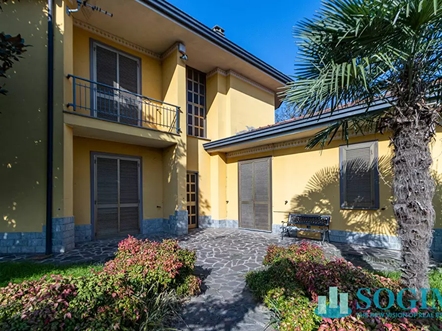 Immagine 29 di Villa in vendita  in Via Fismes 49 a Triuggio